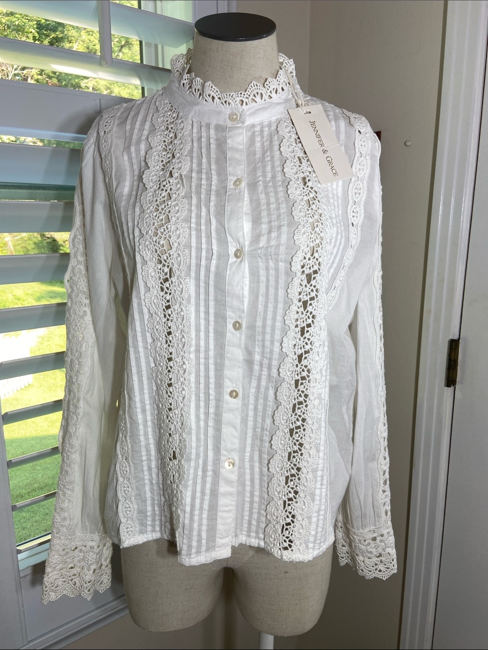 Jennifer & Grace Long Sleeve Cotton Crochet Top Size M White Lace Coquette NWT
